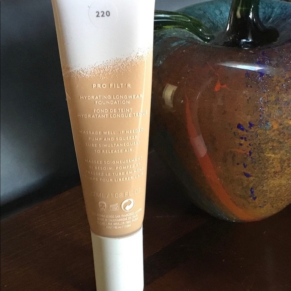 Fenty Pro Filt’r Hydrating Longwear Foundation…. Shade 220 - Picture 2 of 6